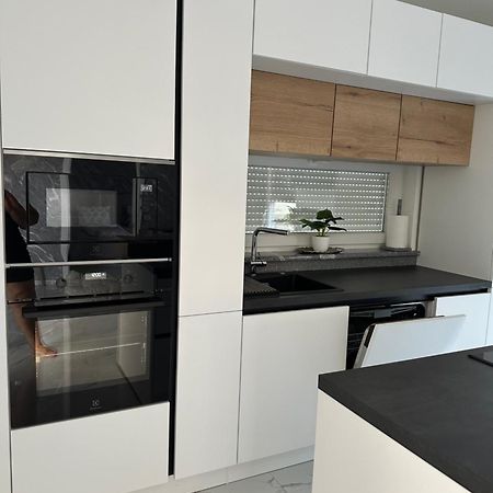 Apartments Albatross Novalja Eksteriør billede